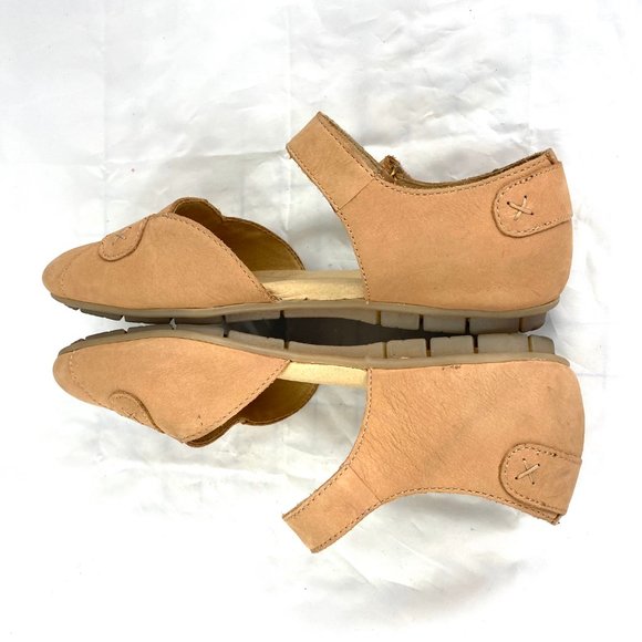 SOLD π¦ Born Bees in Blush Mary Jane leather flats shoes - Picture 3 of 8